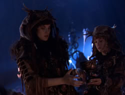 extant_XenaWarriorPrincess_5x05-ThemBonesThemBones_2738