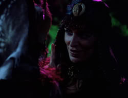 extant_XenaWarriorPrincess_5x05-ThemBonesThemBones_2809