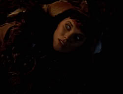 extant_XenaWarriorPrincess_5x05-ThemBonesThemBones_2829