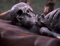 extant_XenaWarriorPrincess_5x05-ThemBonesThemBones_2956