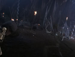 extant_XenaWarriorPrincess_5x05-ThemBonesThemBones_3026