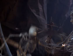extant_XenaWarriorPrincess_5x05-ThemBonesThemBones_3033
