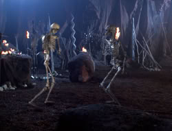extant_XenaWarriorPrincess_5x05-ThemBonesThemBones_3060