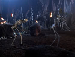 extant_XenaWarriorPrincess_5x05-ThemBonesThemBones_3063