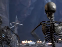extant_XenaWarriorPrincess_5x05-ThemBonesThemBones_3075