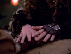 extant_XenaWarriorPrincess_5x05-ThemBonesThemBones_3100