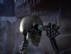 extant_XenaWarriorPrincess_5x05-ThemBonesThemBones_3142