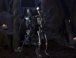 extant_XenaWarriorPrincess_5x05-ThemBonesThemBones_3161