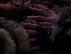 extant_XenaWarriorPrincess_5x05-ThemBonesThemBones_3186
