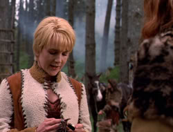 extant_XenaWarriorPrincess_5x05-ThemBonesThemBones_3379
