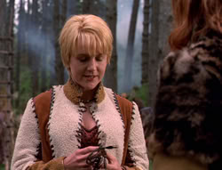 extant_XenaWarriorPrincess_5x05-ThemBonesThemBones_3380