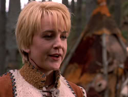 extant_XenaWarriorPrincess_5x05-ThemBonesThemBones_3420