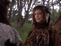 extant_XenaWarriorPrincess_5x05-ThemBonesThemBones_3478