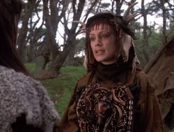 extant_XenaWarriorPrincess_5x05-ThemBonesThemBones_3479