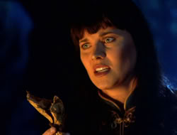 extant_XenaWarriorPrincess_5x07-BackInTheBottle_0362