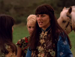 extant_XenaWarriorPrincess_5x07-BackInTheBottle_0650