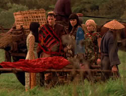 extant_XenaWarriorPrincess_5x07-BackInTheBottle_0660