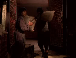 extant_XenaWarriorPrincess_5x07-BackInTheBottle_0774