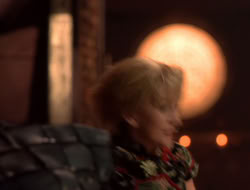extant_XenaWarriorPrincess_5x07-BackInTheBottle_0861