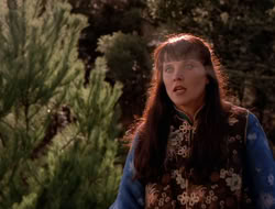 extant_XenaWarriorPrincess_5x07-BackInTheBottle_1029