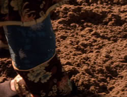 extant_XenaWarriorPrincess_5x07-BackInTheBottle_1089