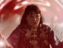 extant_XenaWarriorPrincess_5x07-BackInTheBottle_1291
