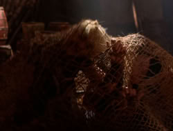 extant_XenaWarriorPrincess_5x07-BackInTheBottle_1919