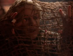 extant_XenaWarriorPrincess_5x07-BackInTheBottle_1939
