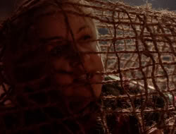 extant_XenaWarriorPrincess_5x07-BackInTheBottle_1975