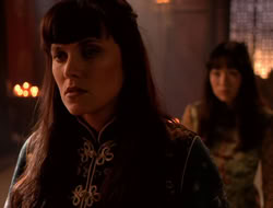 extant_XenaWarriorPrincess_5x07-BackInTheBottle_2029