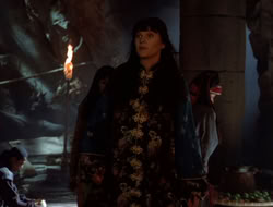 extant_XenaWarriorPrincess_5x07-BackInTheBottle_2246