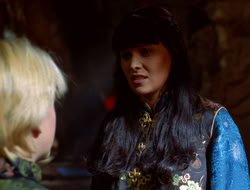 extant_XenaWarriorPrincess_5x07-BackInTheBottle_2259