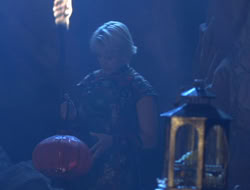 extant_XenaWarriorPrincess_5x07-BackInTheBottle_2440