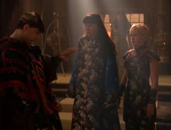 extant_XenaWarriorPrincess_5x07-BackInTheBottle_2559