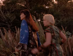 extant_XenaWarriorPrincess_5x07-BackInTheBottle_2573