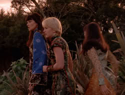 extant_XenaWarriorPrincess_5x07-BackInTheBottle_2575