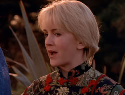 extant_XenaWarriorPrincess_5x07-BackInTheBottle_2614