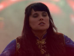 extant_XenaWarriorPrincess_5x07-BackInTheBottle_2850