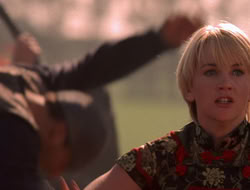 extant_XenaWarriorPrincess_5x07-BackInTheBottle_2993