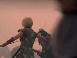 extant_XenaWarriorPrincess_5x07-BackInTheBottle_2999