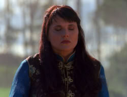 extant_XenaWarriorPrincess_5x07-BackInTheBottle_3140