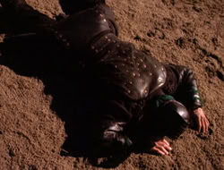 extant_XenaWarriorPrincess_5x07-BackInTheBottle_3298