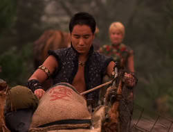 extant_XenaWarriorPrincess_5x07-BackInTheBottle_3589