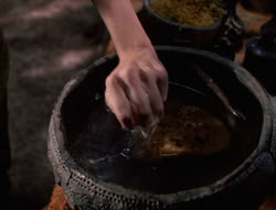 extant_XenaWarriorPrincess_6x01-ComingHome_01737