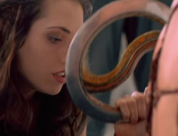 extant_XenaWarriorPrincess_6x01-ComingHome_03500