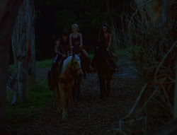 extant_XenaWarriorPrincess_6x02-TheHauntingOfAmphipolis_00068