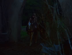 extant_XenaWarriorPrincess_6x02-TheHauntingOfAmphipolis_00075