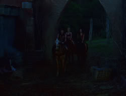 extant_XenaWarriorPrincess_6x02-TheHauntingOfAmphipolis_00080