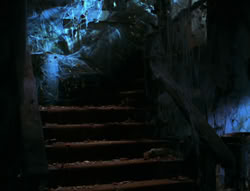 extant_XenaWarriorPrincess_6x02-TheHauntingOfAmphipolis_00159