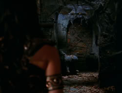 extant_XenaWarriorPrincess_6x02-TheHauntingOfAmphipolis_00211